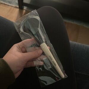 NWT BOBBI BROWN Summer Glow Precise Blending Brush